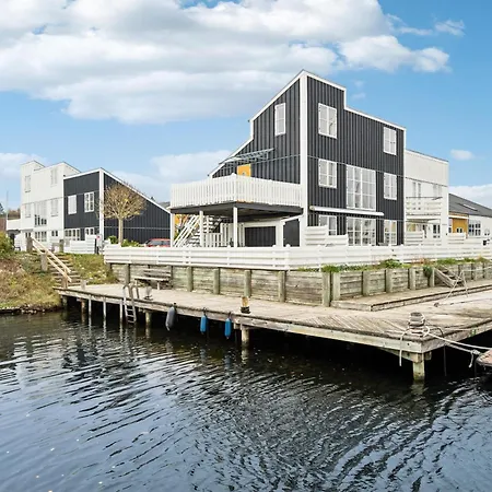 Flot 1 Sals Med Tårnværelse I øer Maritime Ferieby Feriehus Ebeltoft